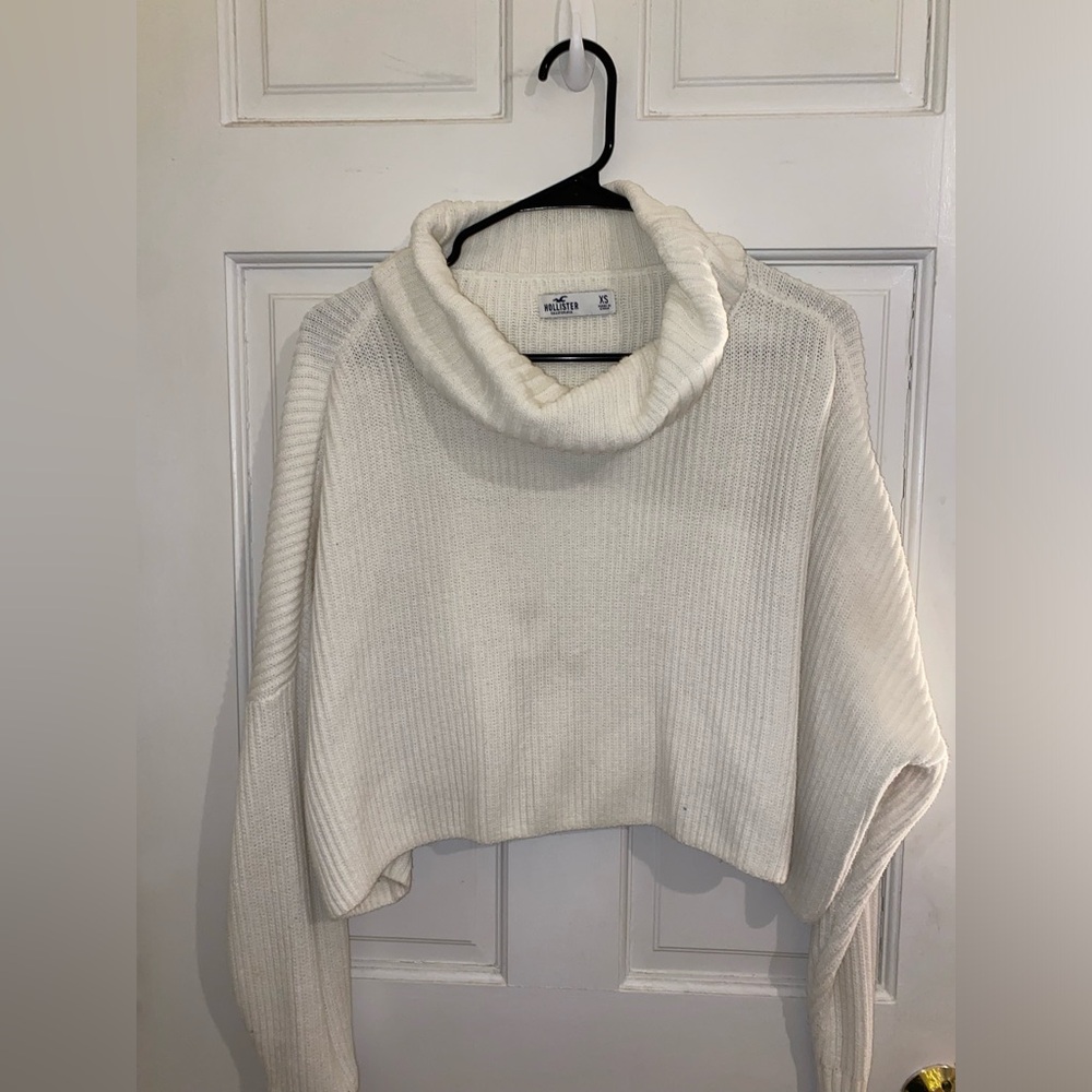 Holister cropped sweater